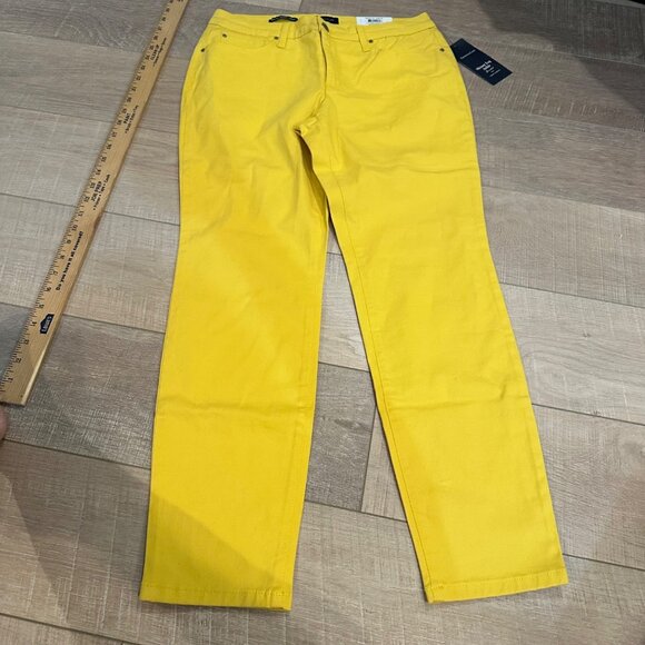 CHARTER CLUB SKINNY LEG YELLOW PANTS BRISTOL SIZE 8 NEW - Picture 1 of 12